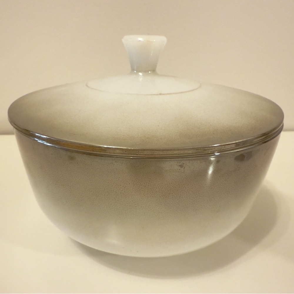 Vintage Casserole Dish with Lid – Federal Glass – Smoky Brown Gradient